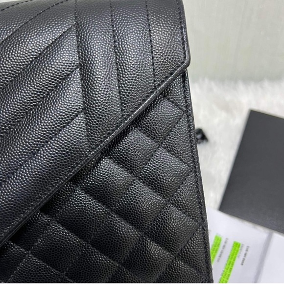 A107- ๐ฏ % authentic YLS Envelope Medium chain shoulder bag - Picture 6 of 17